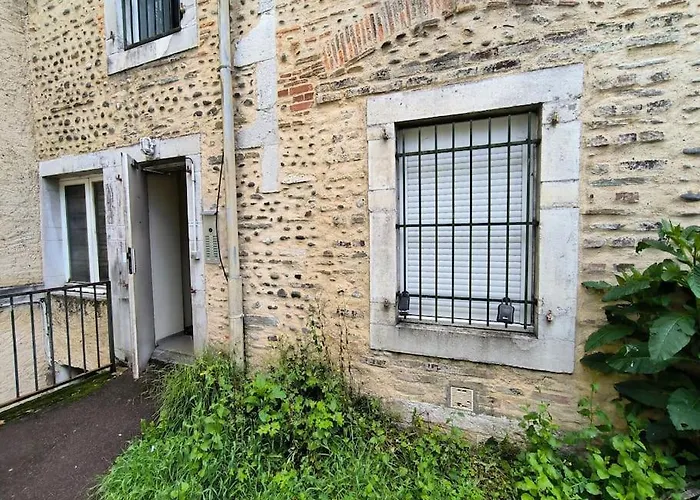 2 Pers-proche Des Halles-parking A 300m Pau